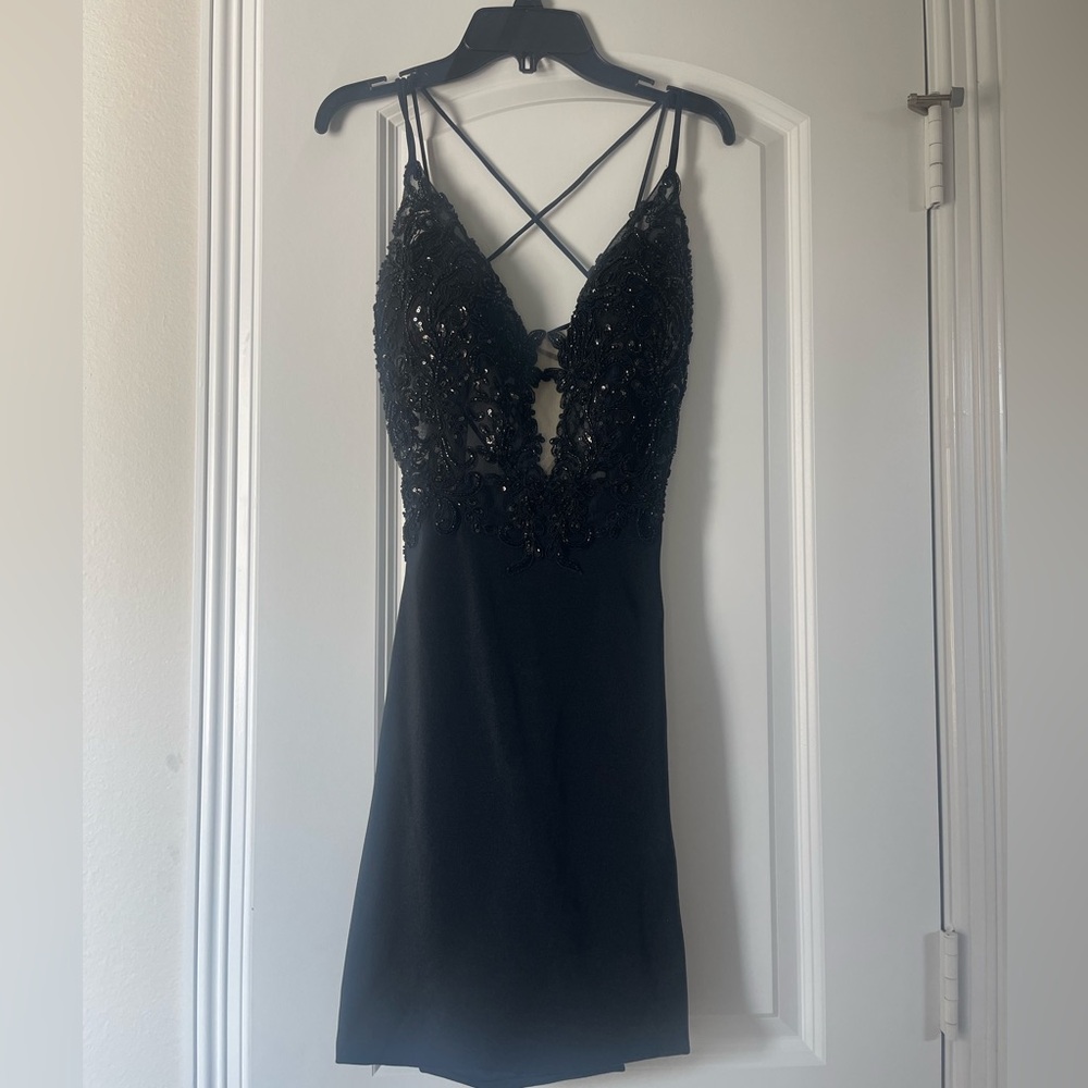 Elegant Black Lace Dress! Only worn once size 4